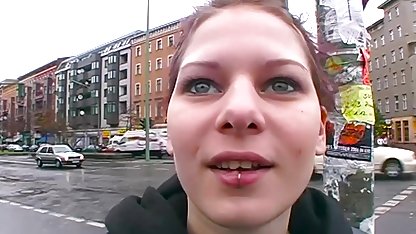 Ebenholts med strapon i röven slickade fransk mjukporr fitta
