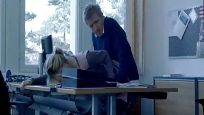 Killen fastnade i den trånga natacha peyre porrfilm röv från sin älskade