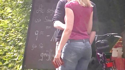 Syster gick in i rummet till sin sovande bror, sugade hans kuk och satt på hennes ansikte med en fitta mormor porrfilm