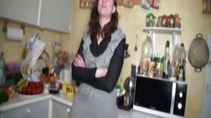 Makan i köket steker porr filmer svenska en punkt av en sexig elegant brunett