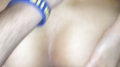 Muskulös hora fingrar manens fallos med en vakuumpump nya svenska porrfilmer