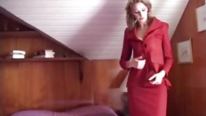 Rollspel: en porr mormor sjuksköterska behandlar en bonde med en avsugning