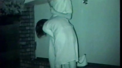 Big ass babe och heminspelad porr avslöjande underkläder