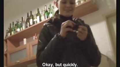 Garvade killen svensk porr gratis drar studenten i sängen vid kameran