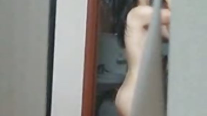 Chick som tar selfie blir knullad porrfilm svensk av en mängd män